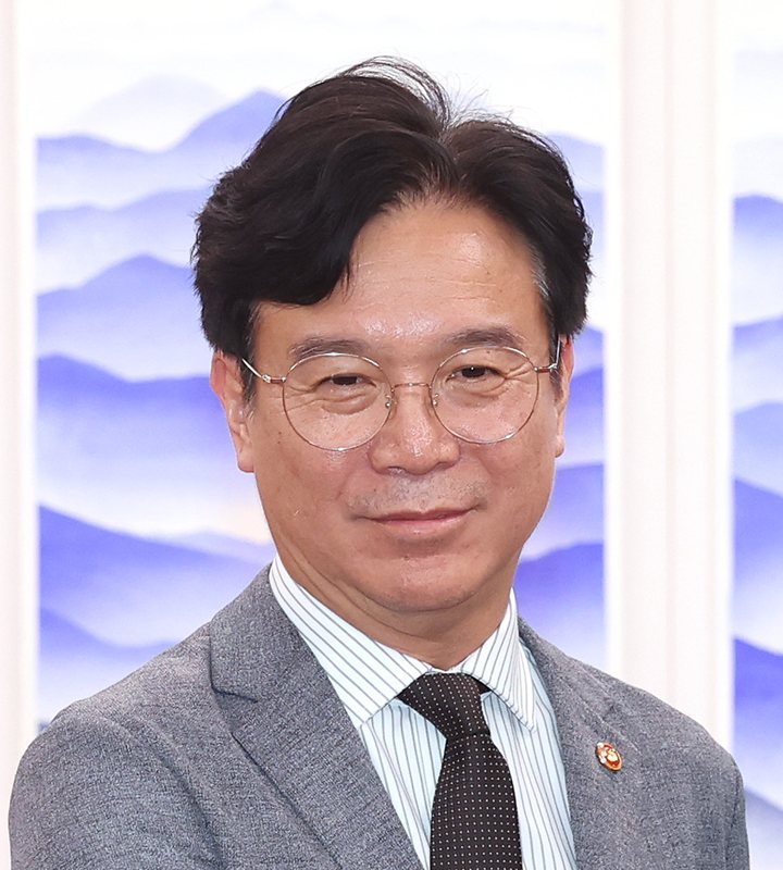 김영훈 고용노동부 장관