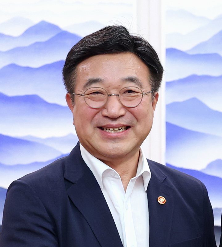 윤호중 행정안전부 장관